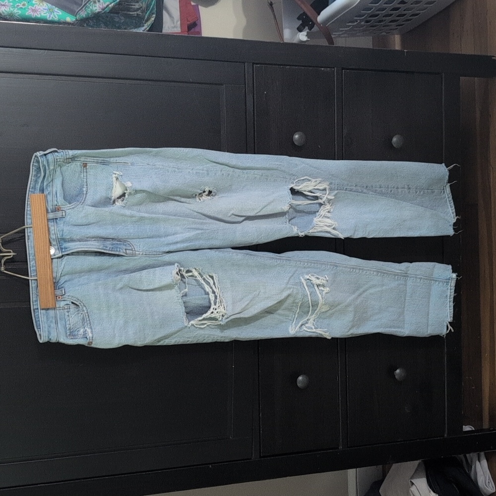 American Eagle Mom Jean